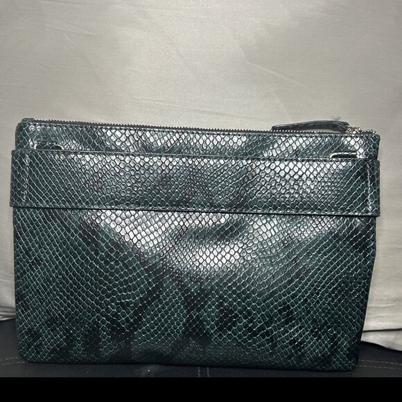 Zara Emerald Green Faux Snakeskin Clutch / Makeup Envelope Bag - 7x10" NWOT - Picture 4 of 6